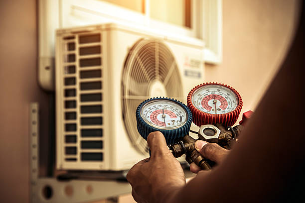 Professional Hvac Installation technician working in Pittsboro, IN